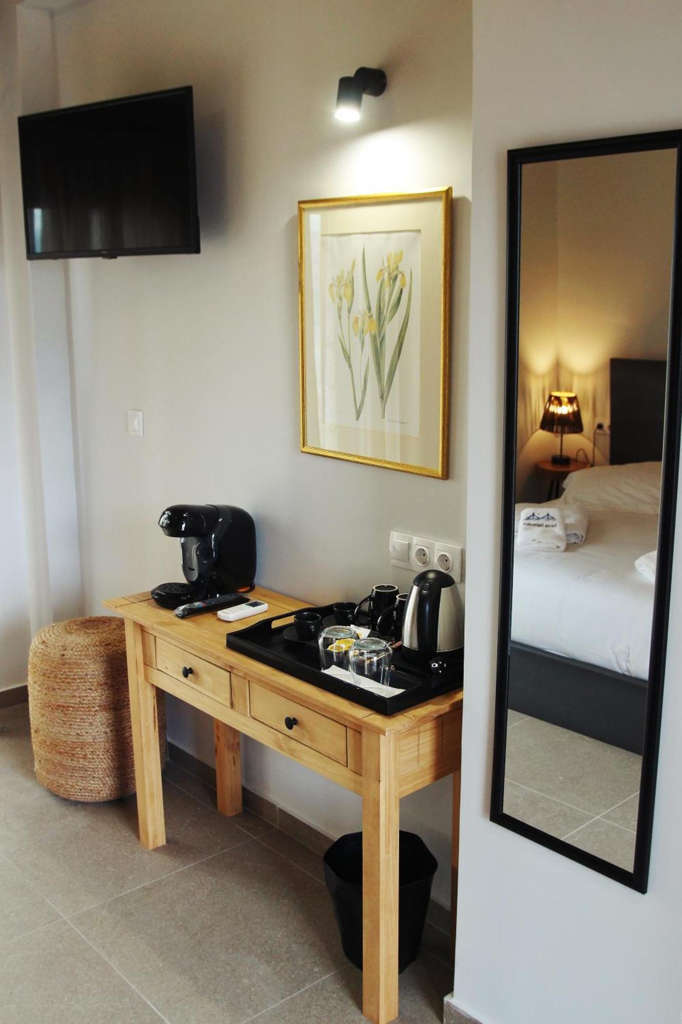 Santa Domenica Nafpaktos - Rooms And Apartments By The Sea ภายนอก รูปภาพ