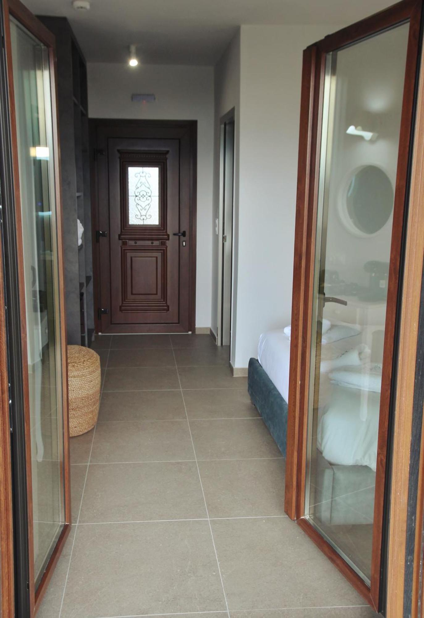 Santa Domenica Nafpaktos - Rooms And Apartments By The Sea ภายนอก รูปภาพ