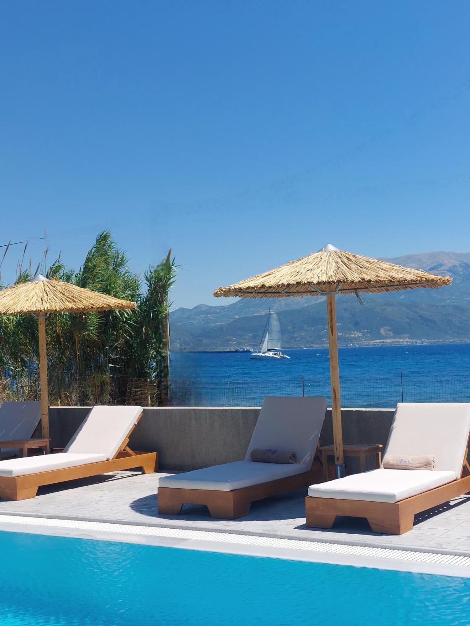 Santa Domenica Nafpaktos - Rooms And Apartments By The Sea ภายนอก รูปภาพ